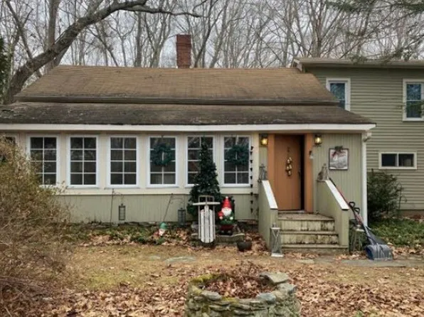 378 E Pond Meadow Rd, Westbrook, CT 06498