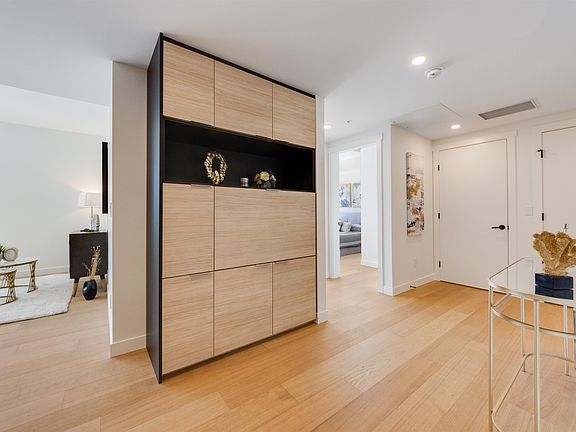3rd image of 6485 Manitoba St #302
