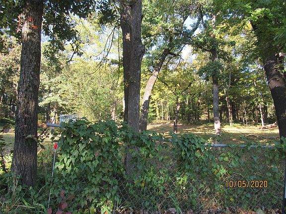 2nd image of 715 S Lillis Ln