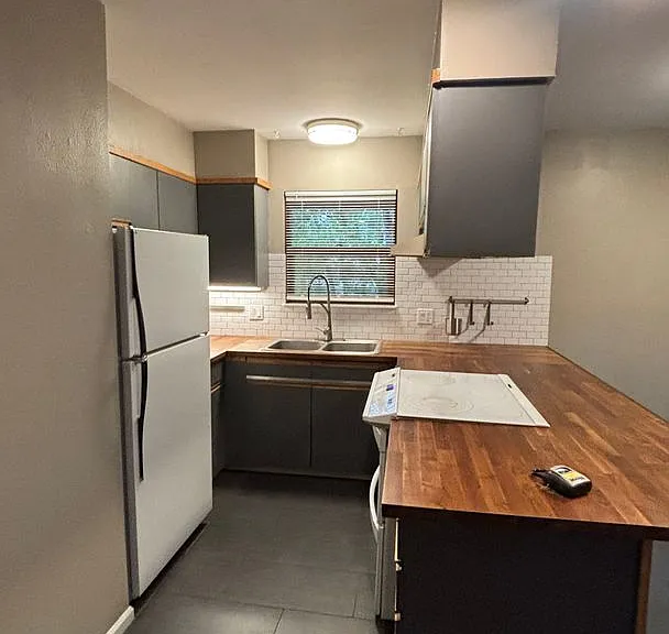 819 E San Miguel St #2 — Photo 13