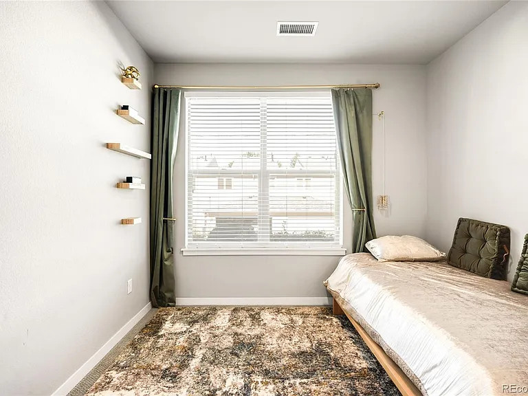 155 S Monaco Street Pkwy #105 — Photo 13