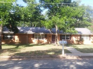 607 N Perkins St, Franklin, TX 77856