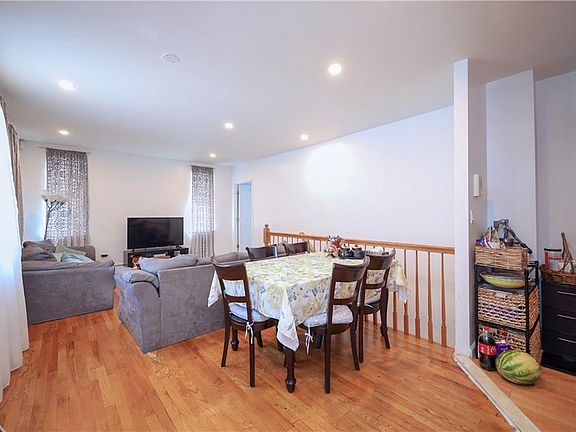 3rd image of 2058 Benson Ave #1B