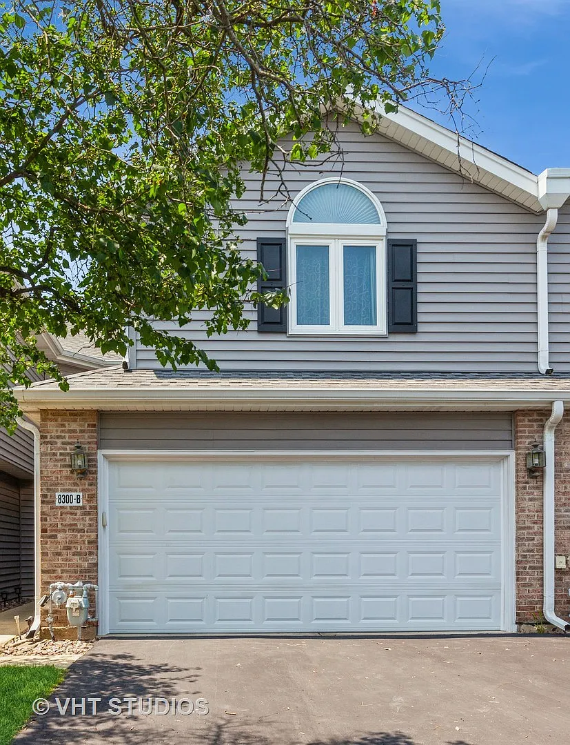 8300 Highpoint Cir Unit B photo 1