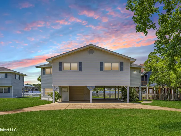 1317 Beards Cove Dr, Gulfport, MS 39507