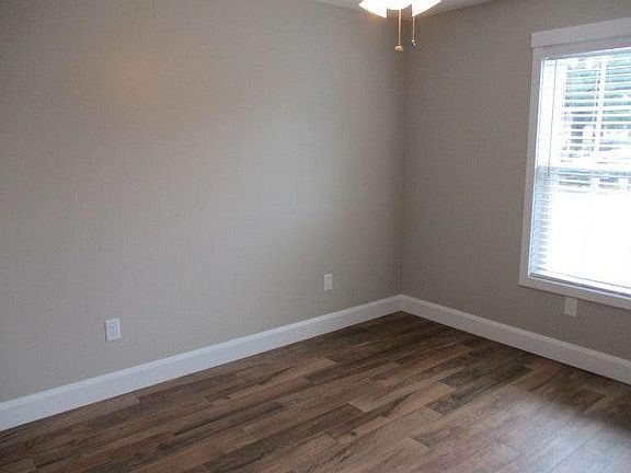 5th image of 126 W 19th St APT 5