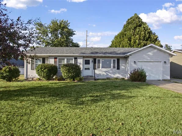 121 Essex St, Jerseyville, IL 62052
