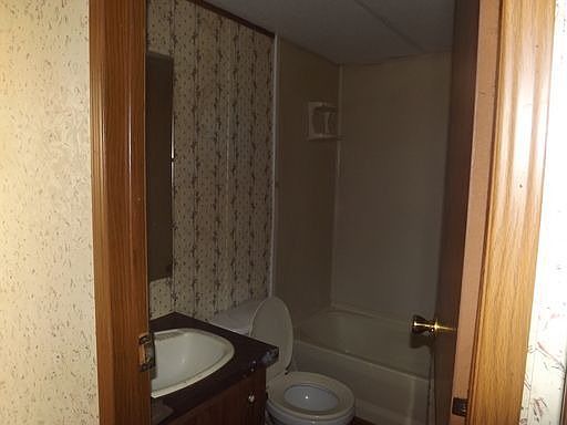 5th image of 513 Butcher Ln