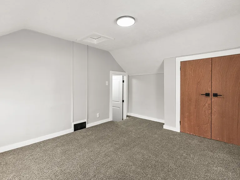 1634 Avenue A — Photo 24