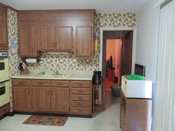 5th image of 502 Waters St