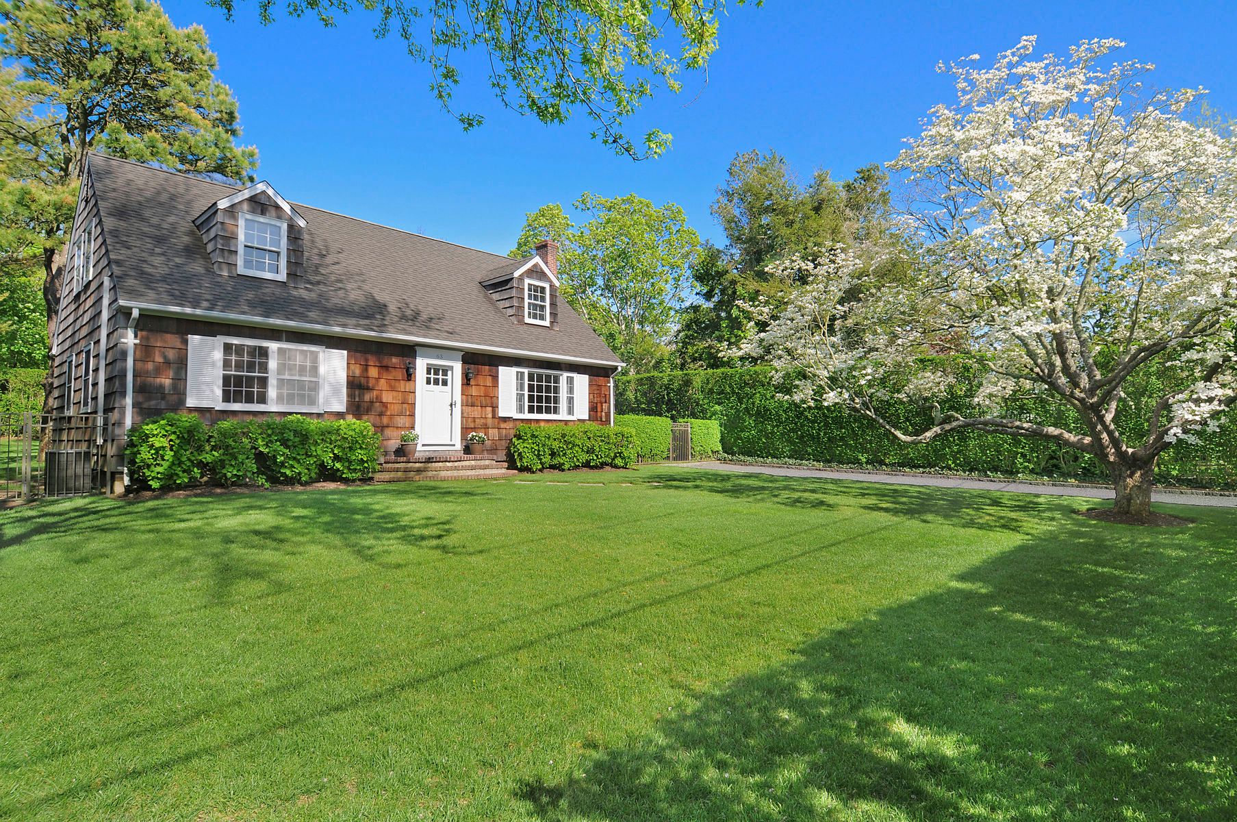 63 Chester St, Bridgehampton, NY 11932 Out East