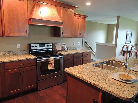 3rd image of 2669 Shady Tree Dr