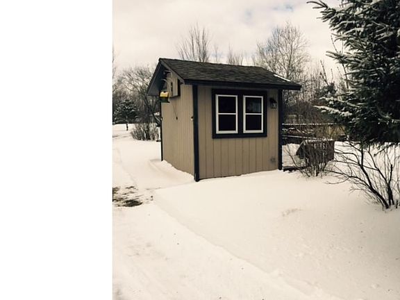 3rd image of 38646 Clover Cir