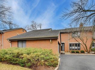 25 Park Ln, Park Ridge, IL 60068