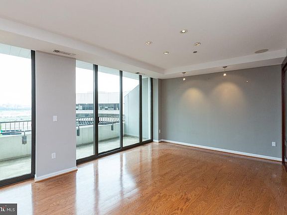 3rd image of 1300 Crystal Dr