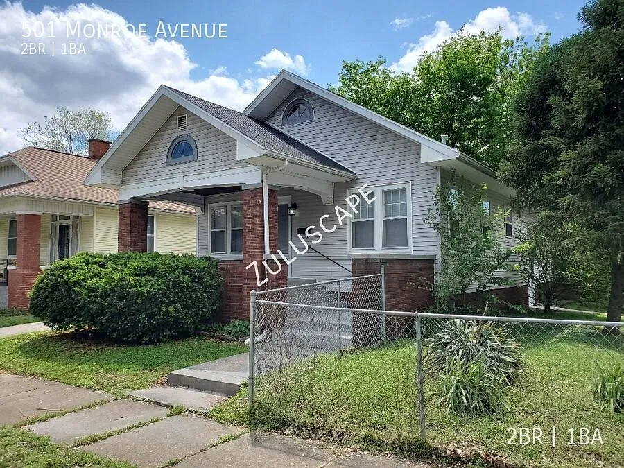 501 N. Monroe Avenue/ 2 bed 1 bath in Evansville — Photo 2