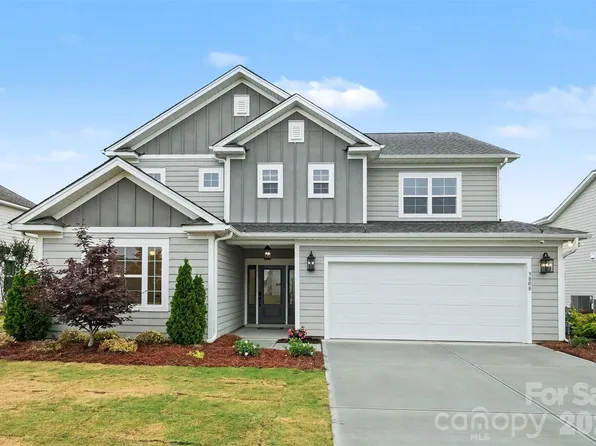 3808 Dahlia Dr, Harrisburg, NC 28075