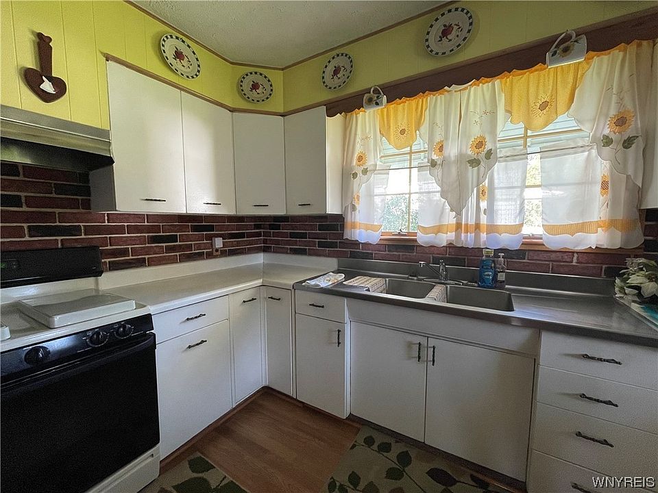 74 Temple St, Portville, NY 14770 Zillow