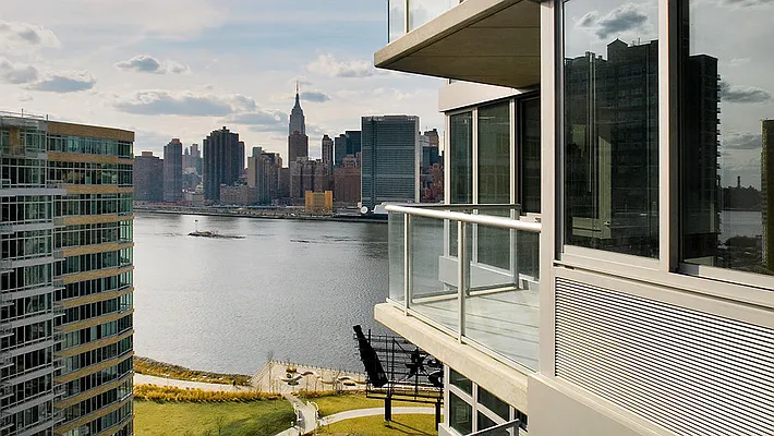 Rented by Luxury Apartments LIC | media 1