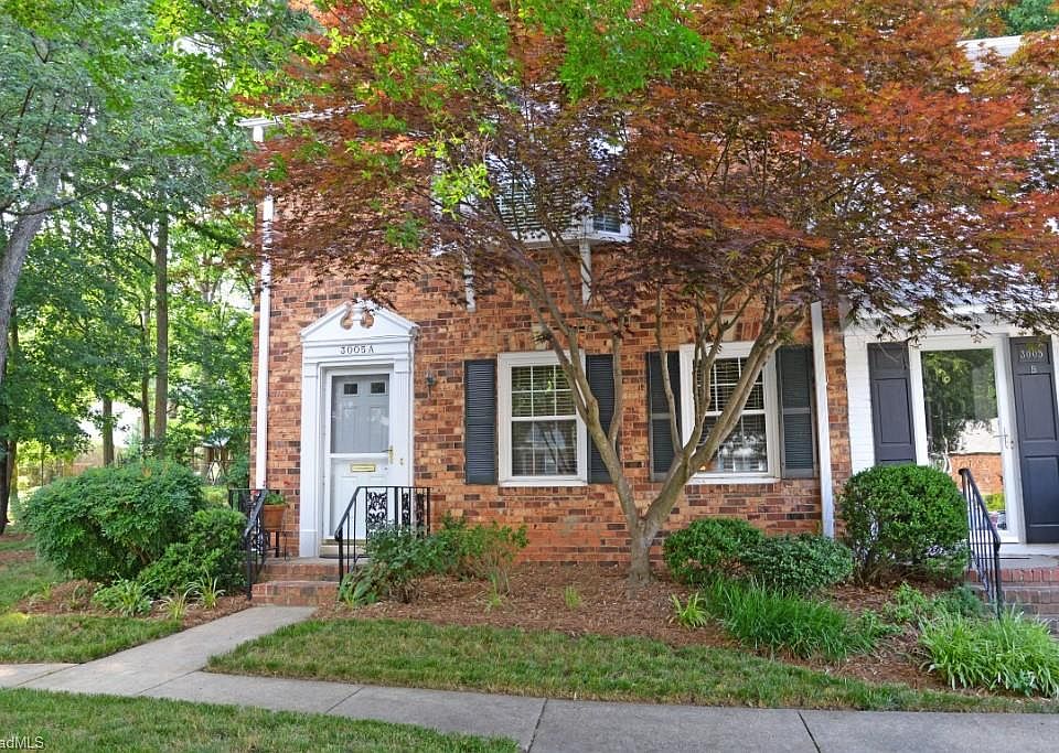 1st image of 3005 A Overton Dr