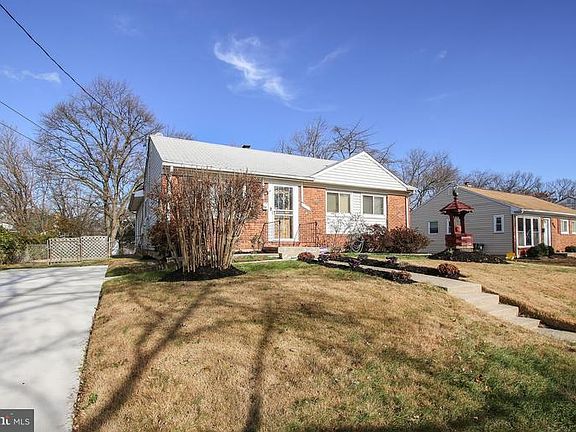 3rd image of 6904 Halleck St