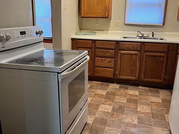 Good size kitchen with a lot of storage!