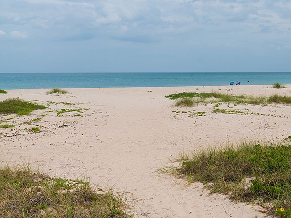 2nd image of 1508 Ocean Dr #1C
