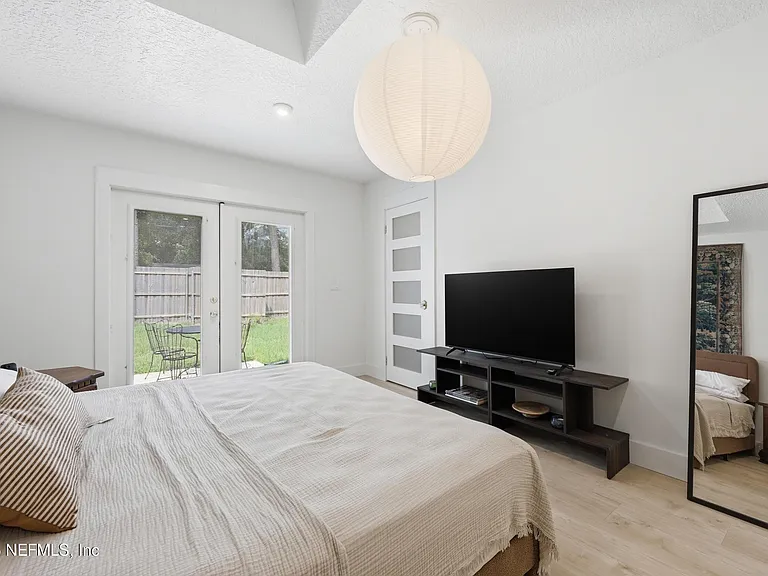 2304 Bethune Ave — Photo 9