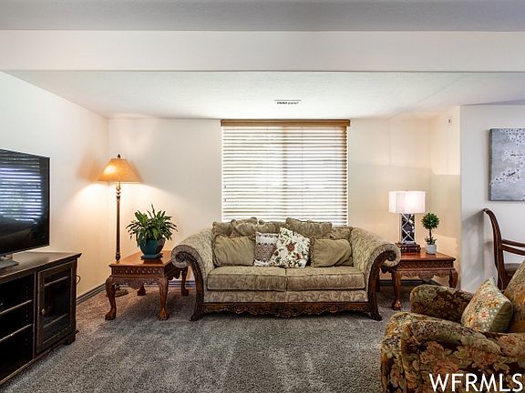 3rd image of 48 N Montrose Ln E