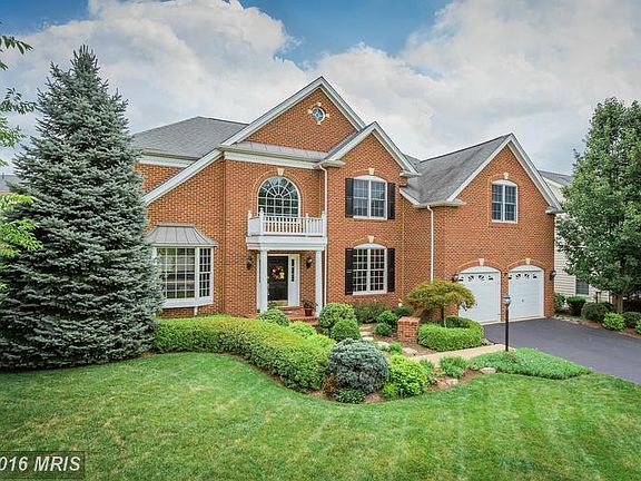 2nd image of 5025 Warwick Hills Ct