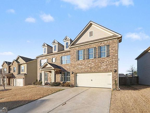 2nd image of 75 Fanleaf Dr