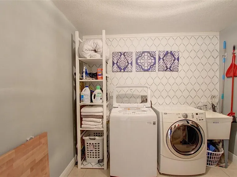 125 Palm Cir — Photo 34