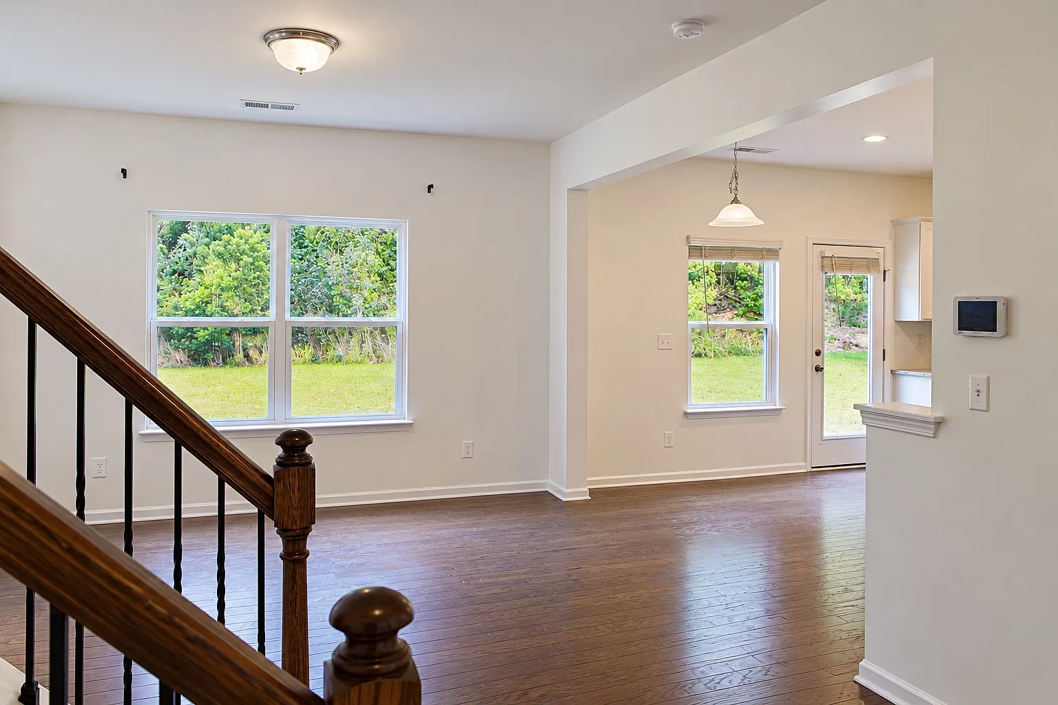 3 bed, 2.5 bath, 1801 sqft, $2,275 — Photo 3
