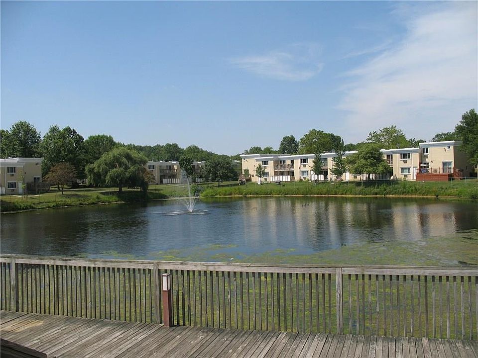 2nd image of 2 Lake Ave APT 1A