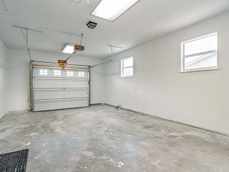 7707 Windsong Rd — Photo 35