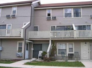 152 Sheraton Ln, Norwich, CT 06360