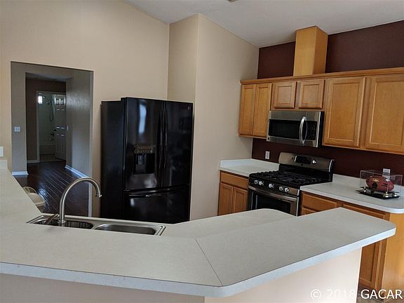 4th image of 6044 NW 111th Pl