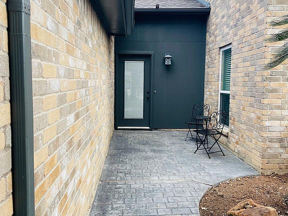 3rd image of 3007 Whetrock Ln
