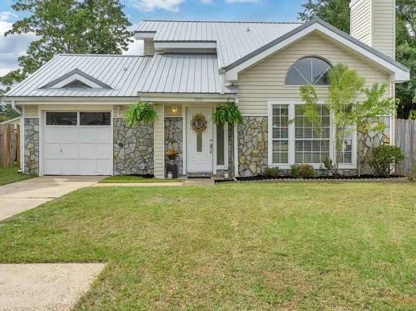 1885 Heartland Dr, Fort Walton Beach, FL 32547