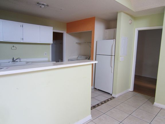 3rd image of 12185 Armenia Gables Cir