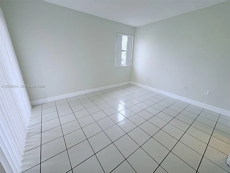 500 NW 114th Ave #101 — Photo 8