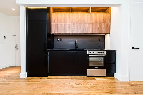 Rented by Nooklyn NYC LLC | media 65