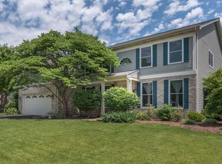 821 Sterling Ave, Geneva, IL 60134