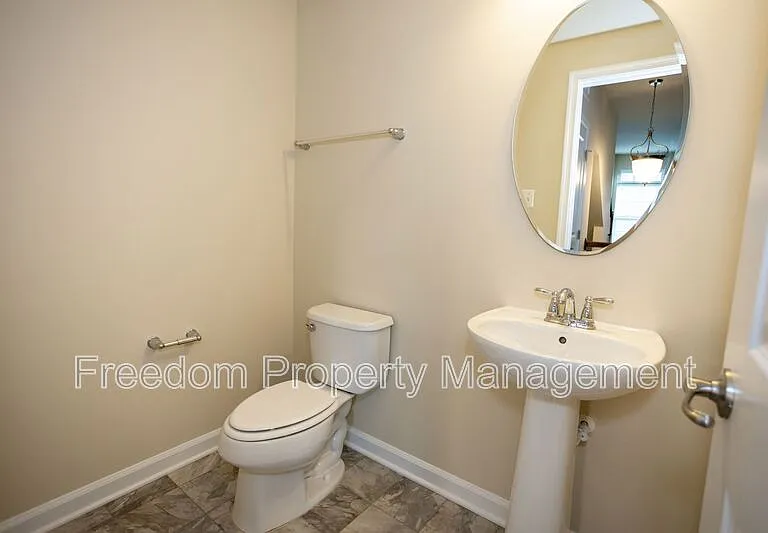 7408 Brunson Cir — Photo 25