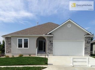 4640 SW Gossamer Ln, Lees Summit, MO 64082