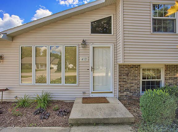 3rd image of 412 Crestwood Dr