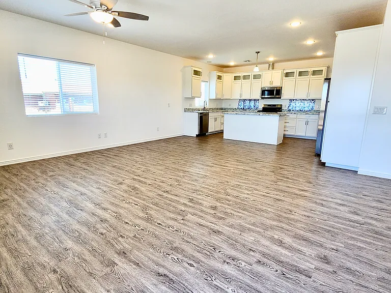 241 N Brown St — Photo 5