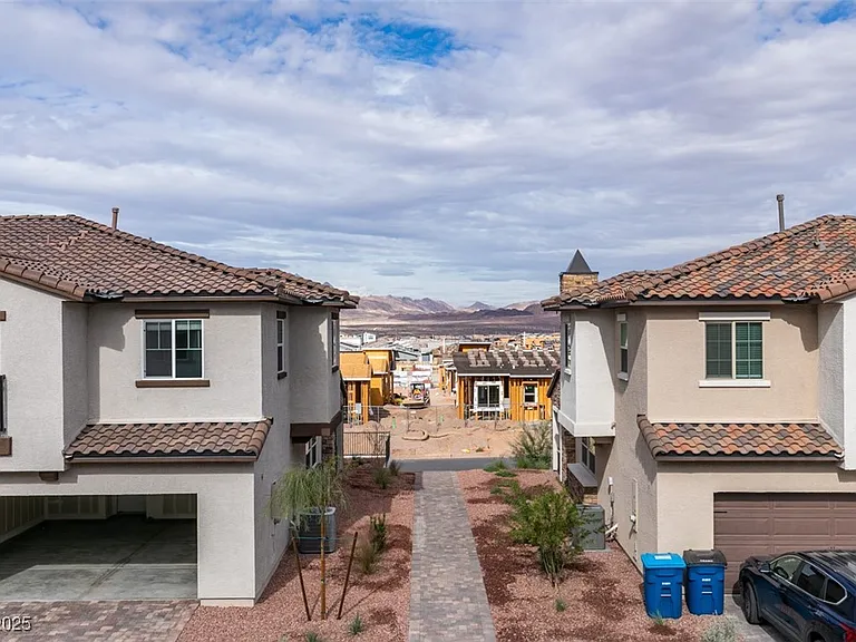 945 Jigglypuff Pl — Photo 36