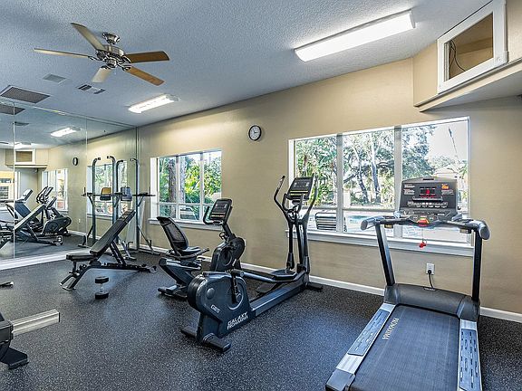 4th image of 5612 Pinnacle Heights Cir APT 305