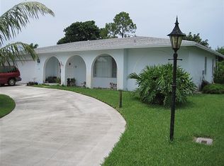 355 Sandpiper Ave, Royal Palm Beach, FL 33411
